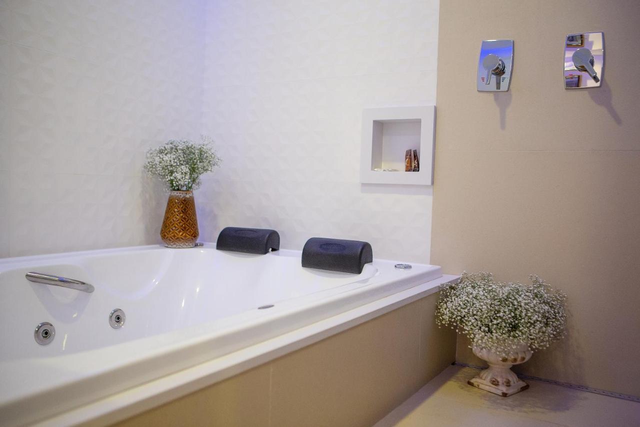 Alvorada Suites (Adults Only) Рио Верде Екстериор снимка